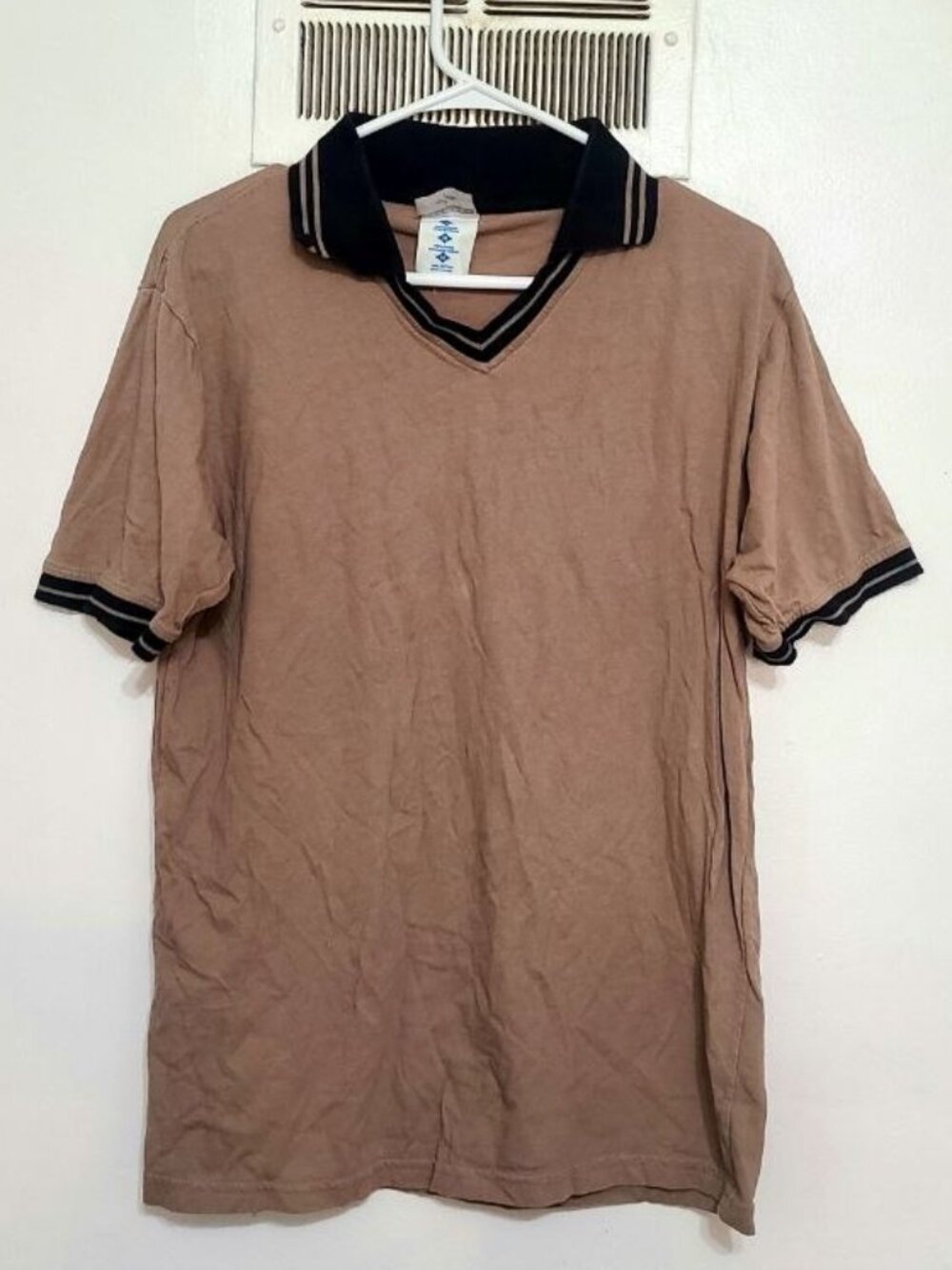 Brown V‑Neck Trim Tee